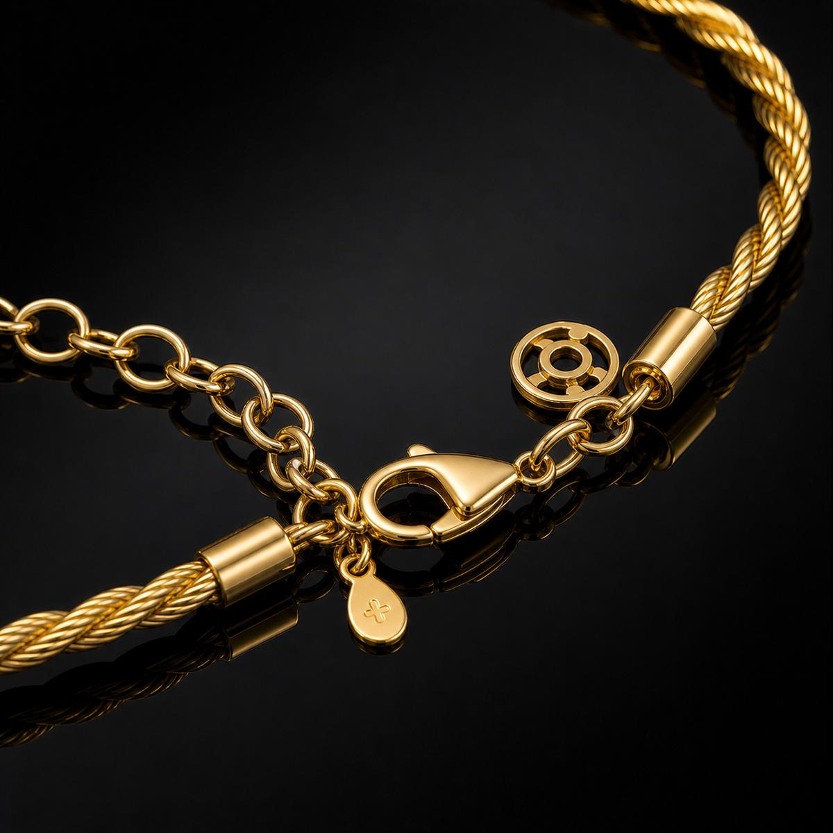 Golden Aria Twist Bracelet design detail