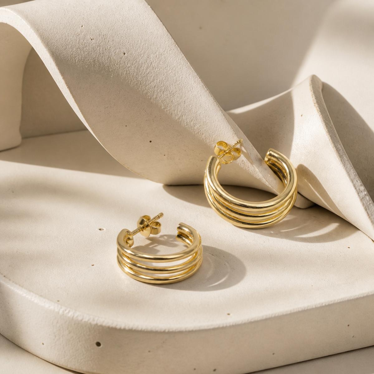 Golden Auria Ribbed Hoop Earrings product image 4
