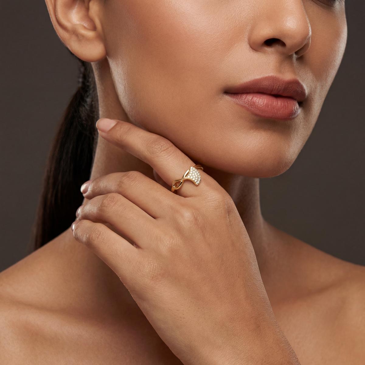Golden Crystal Leaf Ring product image 6