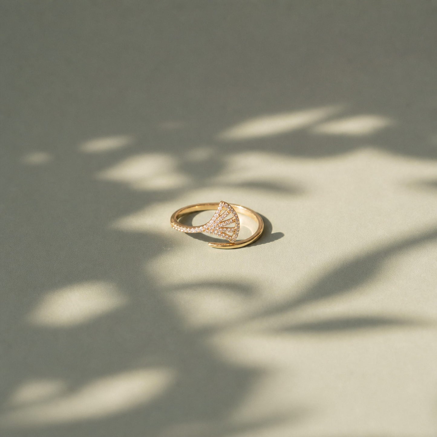 Golden Adjustable Fan Sparkle Ring product image 4