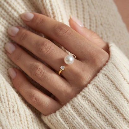Golden Adjustable Pearl Duo Ring design detail