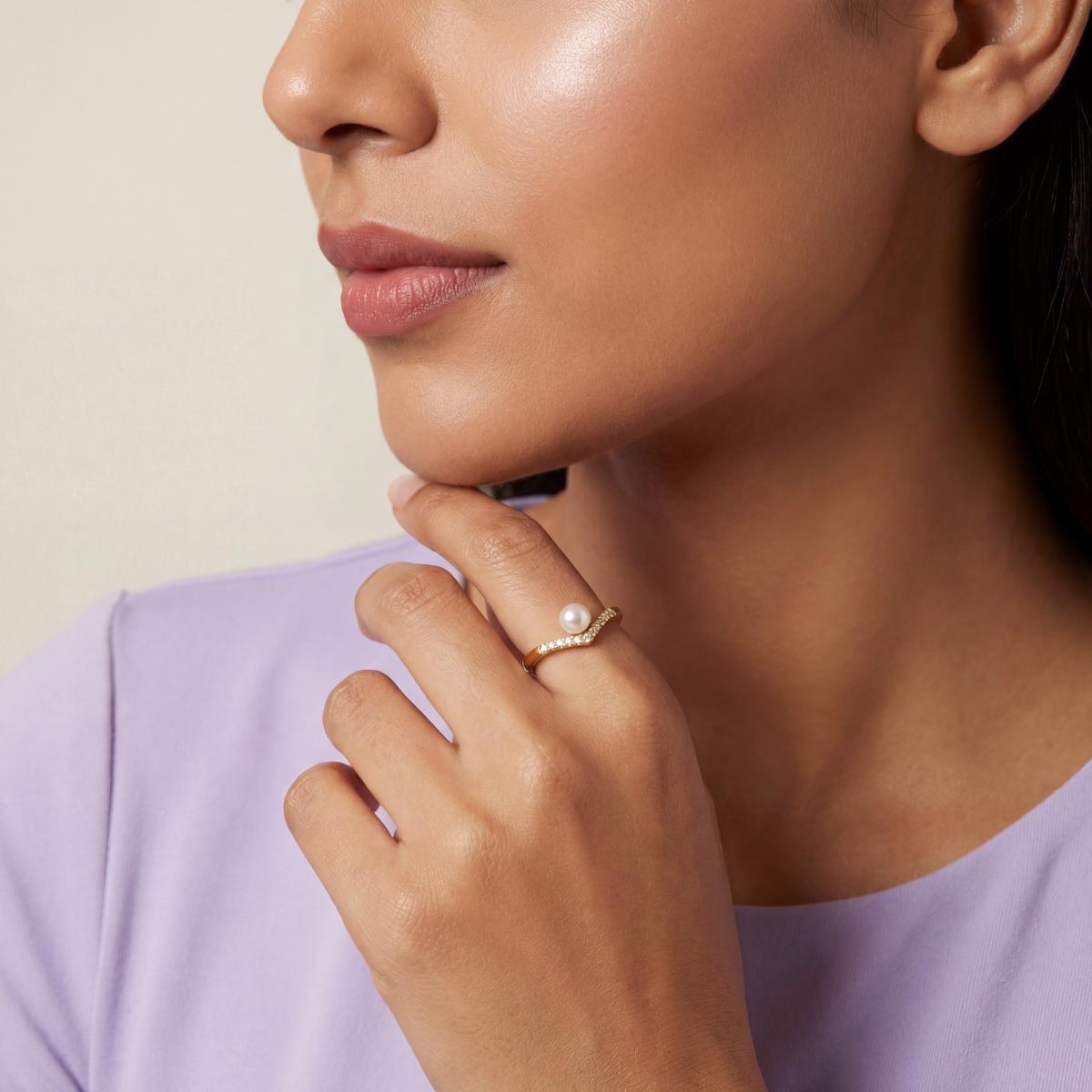 Golden Adjustable Pearl Line Ring product image 5