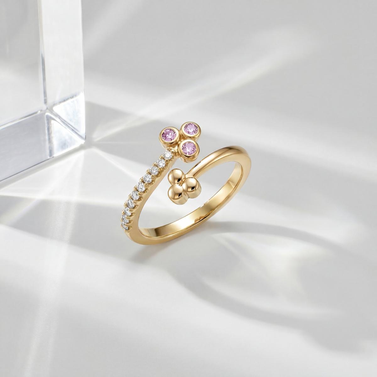 Golden Adjustable Trinity Ring design detail