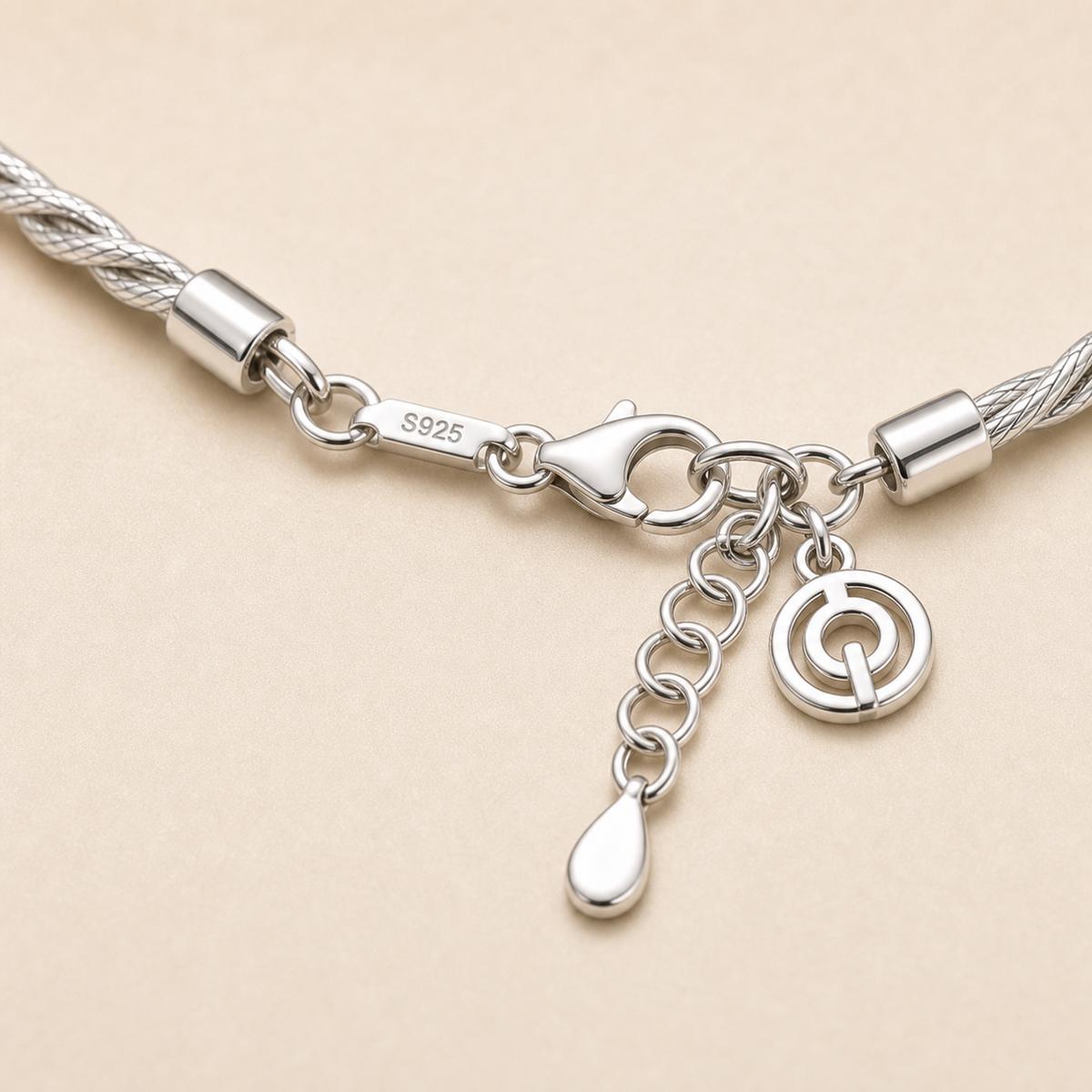 Silver Aria Twist Bracelet design detail