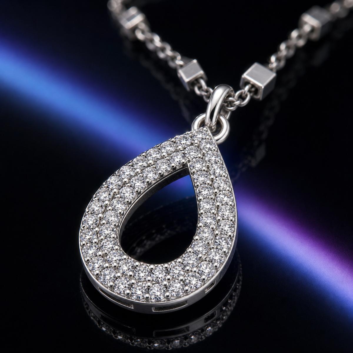 Silver Celeste Dewdrop Pendant design detail