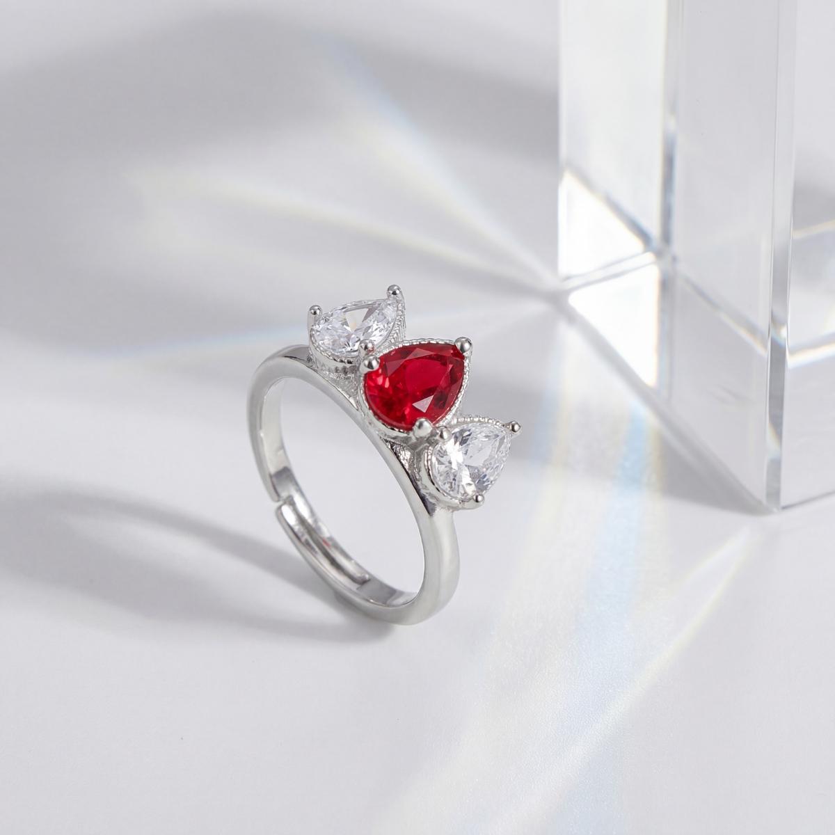 Silver Crimsona Ring design detail