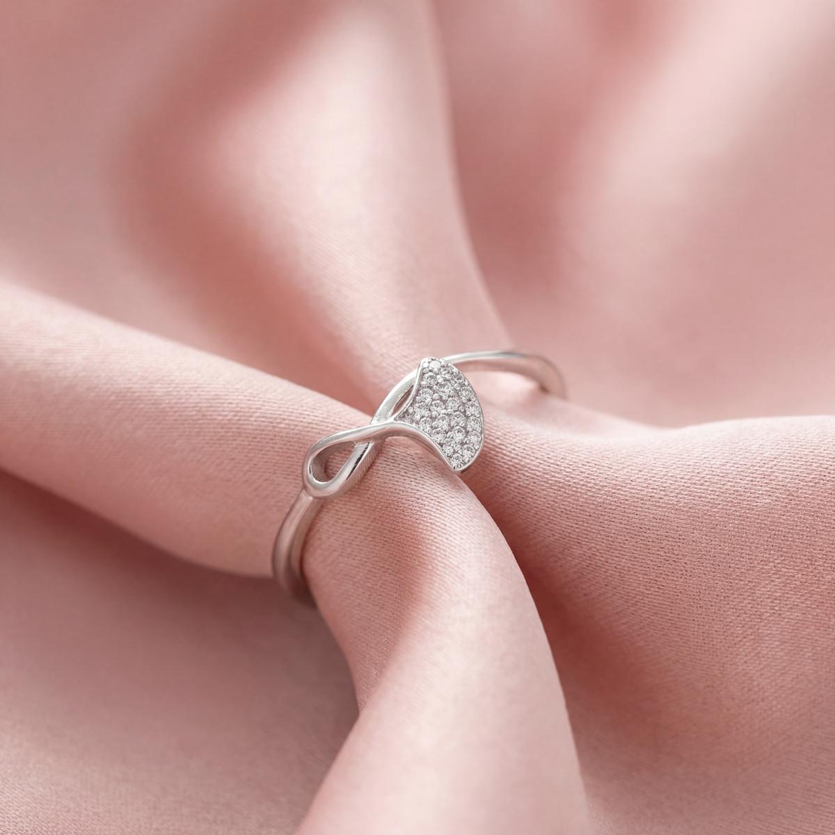 Silver Crystal Leaf Ring product image 3