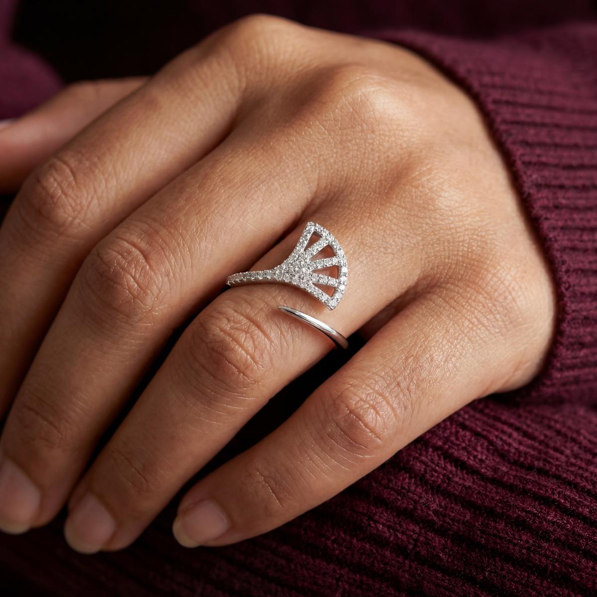 Silver Adjustable Fan Sparkle Ring design detail