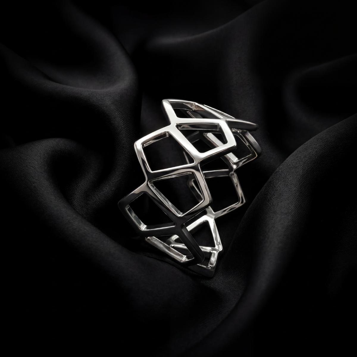 Silver Mesh Ring design detail