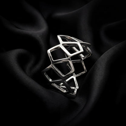 Silver Mesh Ring design detail
