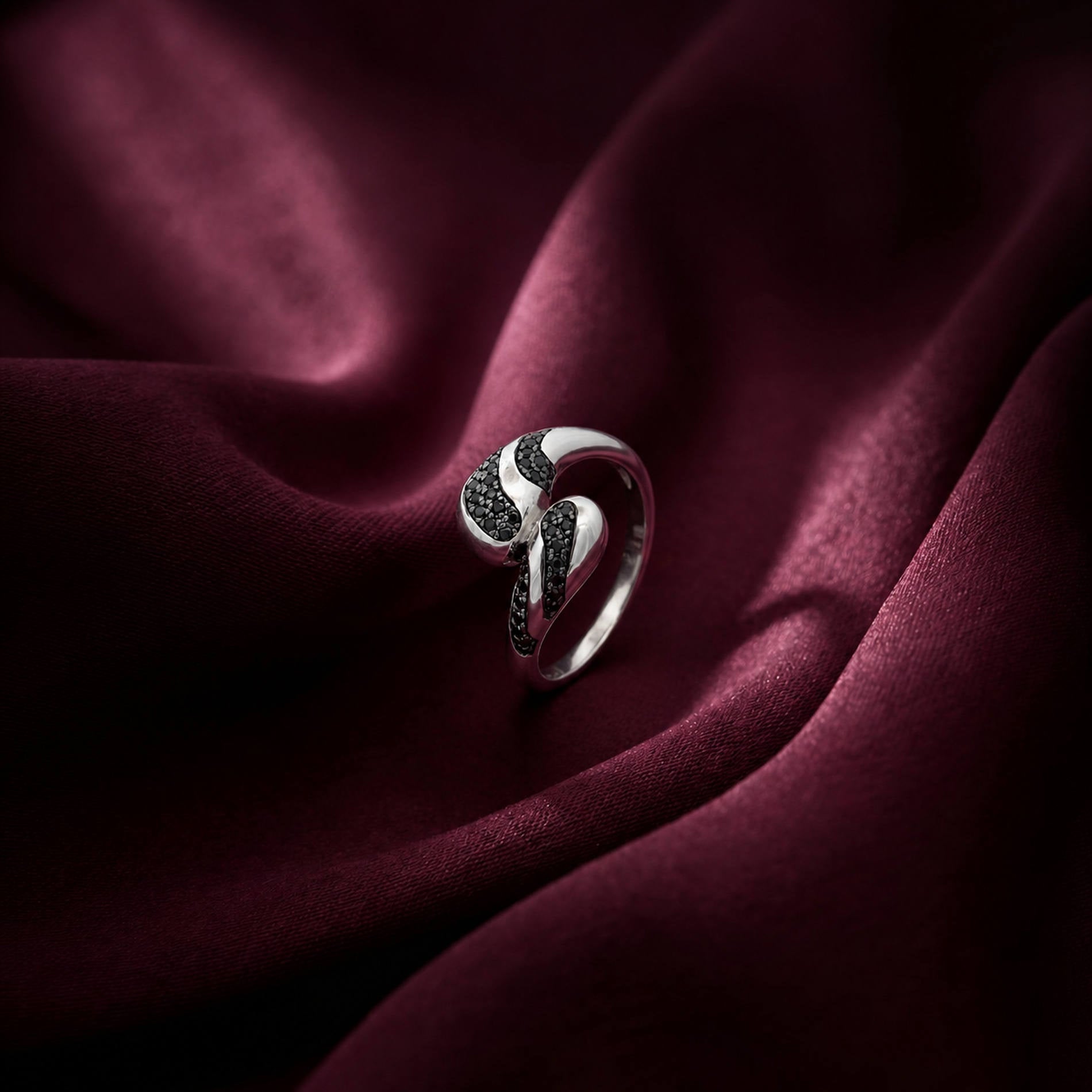 Silver Adjustable Noir Wave Ring product image 4