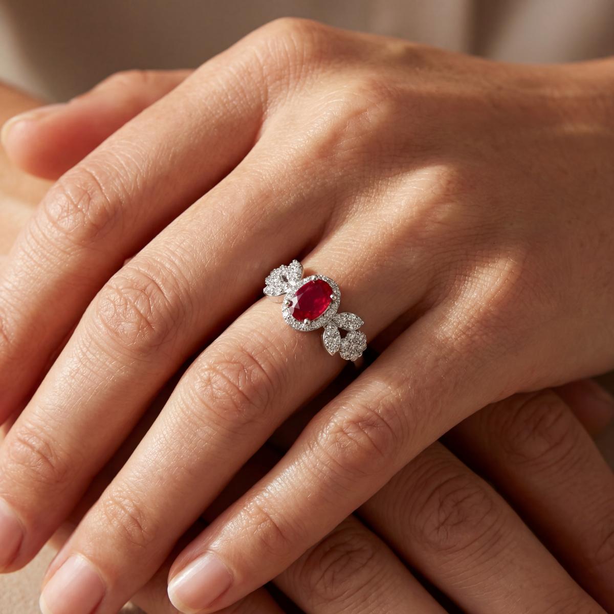 Silver Royal Ring design detail